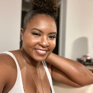 Meet your Posher, Karonne